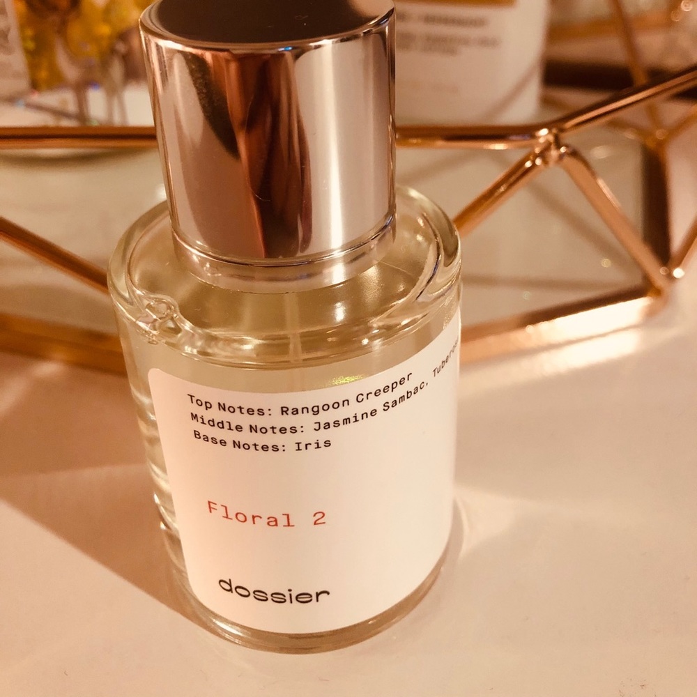 Dossier fragrance